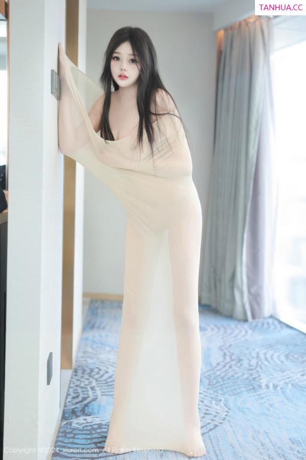   [XiuRen]高清写真图 2024.10.24 No.9337 柚柚小奶瓶 丝袜美腿第2张图片
